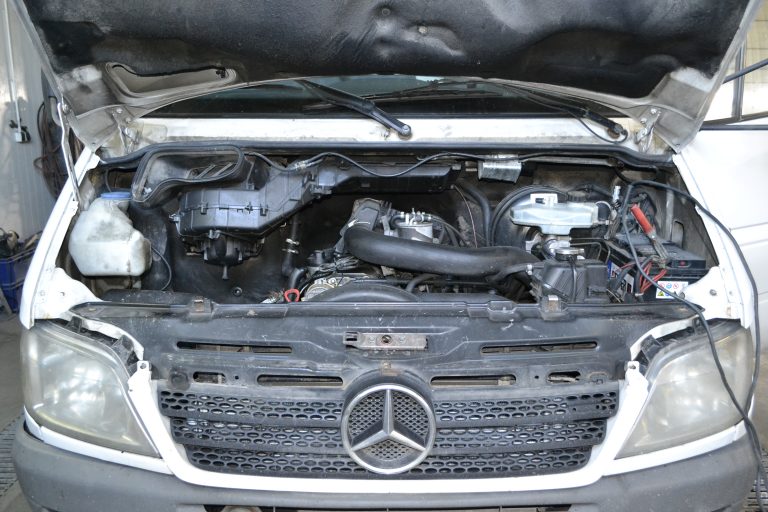 Двигатель Mercedes-Benz OM611